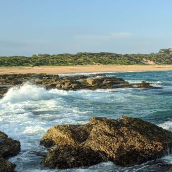 Spoon Bay fron a rocky outcrop